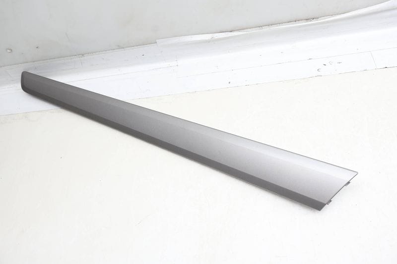 Door Panel Trim / Molding 561867419L — Used (SKU 669494)