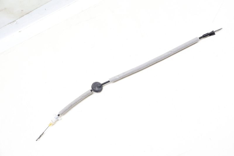 Interior Door Handle Release / Bowden Cable 561839085C — Used (SKU 641408)