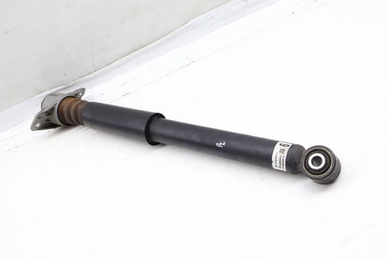 Strut / Shock Absorber 561512011E — Used (SKU 669728)