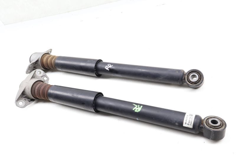 Strut / Shock Absorber Set 561512011E — Used (SKU 641668)
