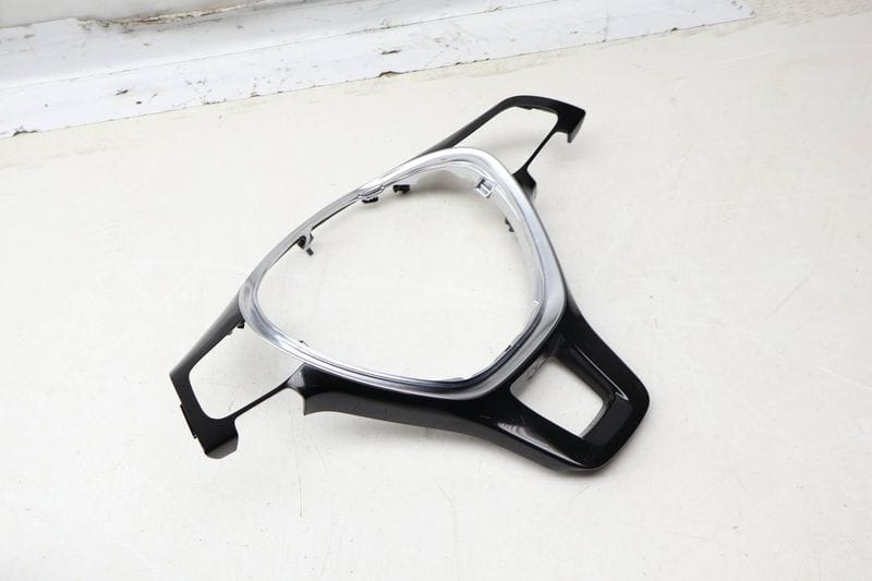 Steering Wheel Trim 6C0419685B — Used (SKU 669460)