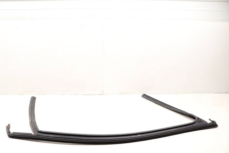 Door Window Glass Channel / Seal 2GJ837431 — Used (SKU 500292)