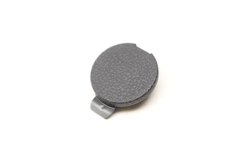 Center Console Screw Cap / Cover 5NN863359 — Used (SKU 499837)
