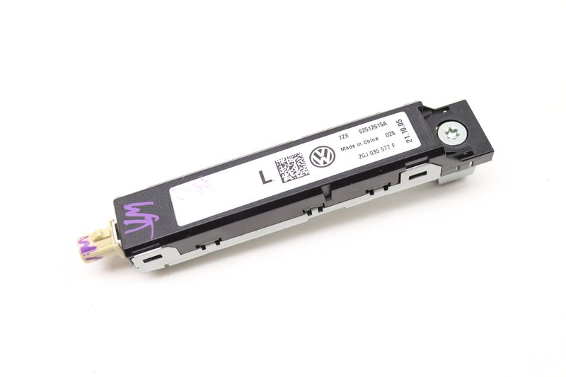 Upper Antenna Booster (AM/FM) 2GJ035577F — Used (SKU 601099)