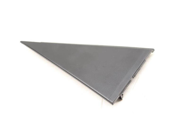 Exterior Door Corner Trim 2GJ839637 — Used (SKU 499801)
