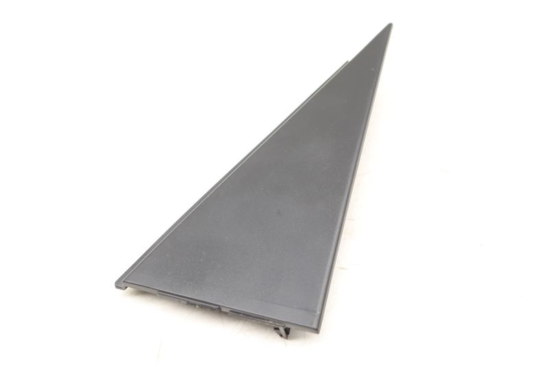 Exterior Door Corner Trim 2GJ839638 — Used (SKU 499802)