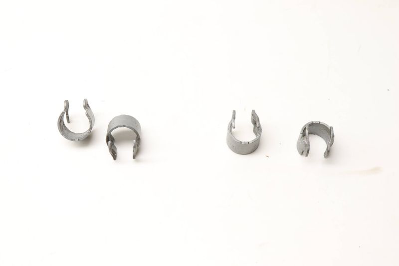 Fuel Injector Clip Set (4) 06N133036 — Used (SKU 599127)