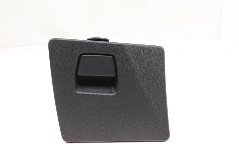 Dash Storage Bin / Tray 8Y1863084A — Used (SKU 582632)