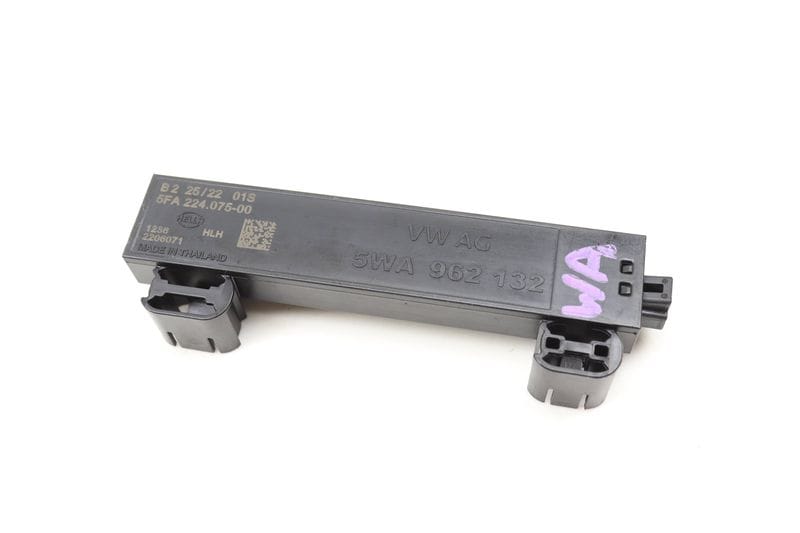 Kessy / Keyless Entry Antenna 5WA962132 — Used (SKU 583030)