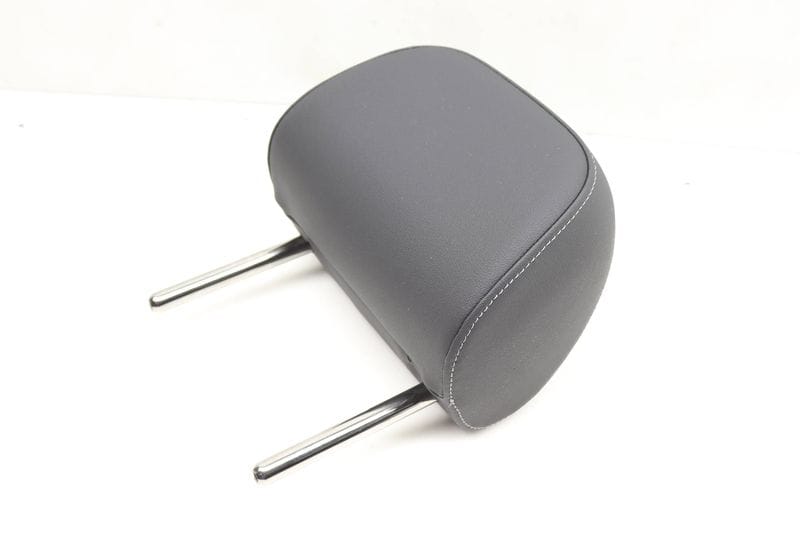 Headrest / Head Rest 8Y5885901 — Used (SKU 582528)