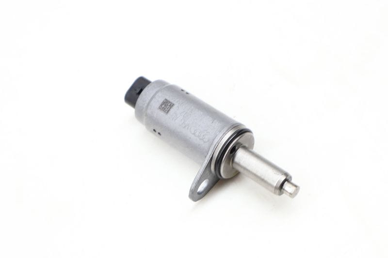 Cam Valve / Camshaft Adjustment Solenoid 06E103697Q — Used (SKU 627850)