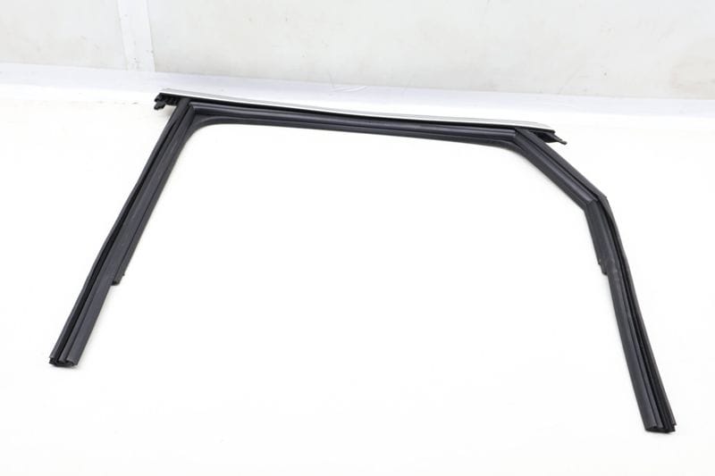 Door Window Glass Channel / Seal 8W5839431D — Used (SKU 627603)