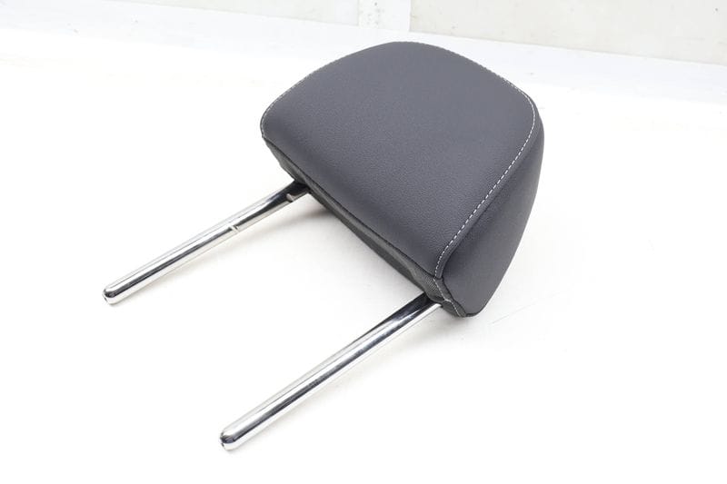 Headrest / Head Rest 8W0885901M — Used (SKU 627549)