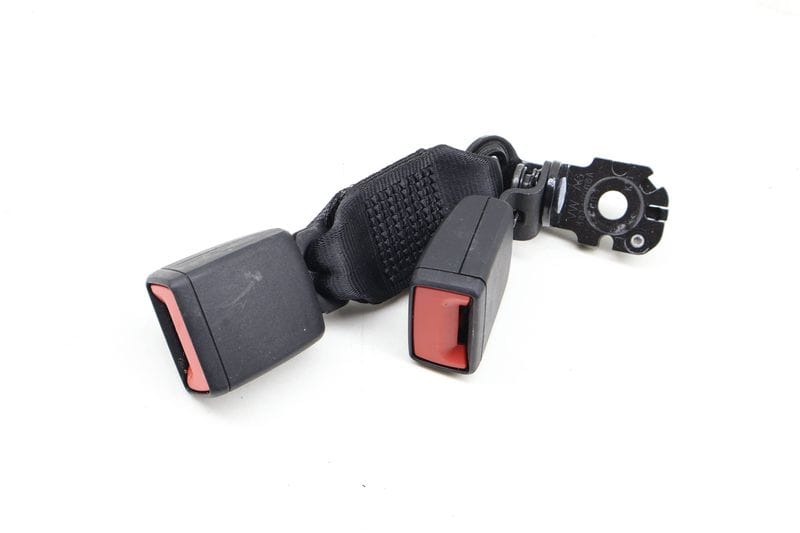 Seat Belt Buckle / Receiver (DOUBLE) 8W0857739C — Used (SKU 627613)