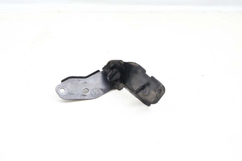 Phone Antenna Mount Bracket / Holder 8W0035526A — Used (SKU 627860)
