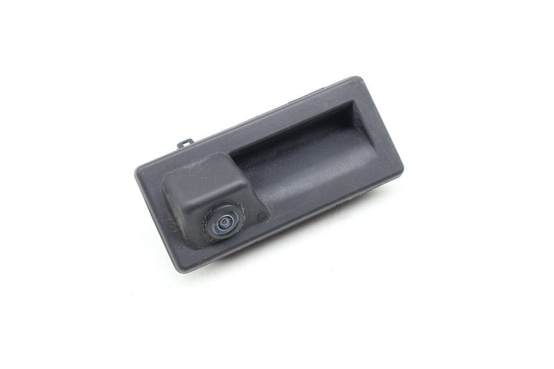 Trunk Release Handle w/ Backup Camera 565827566 — Used (SKU 627617)