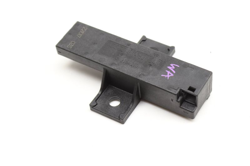 Kessy / Keyless Entry Antenna 80A907247 — Used (SKU 593856)