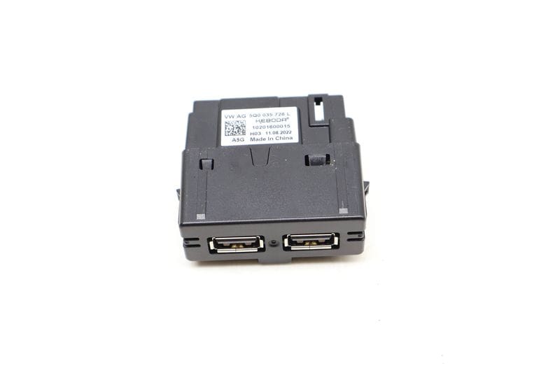 Center Console Dual USB Port / Module 5Q0035726L — Used (SKU 617402)