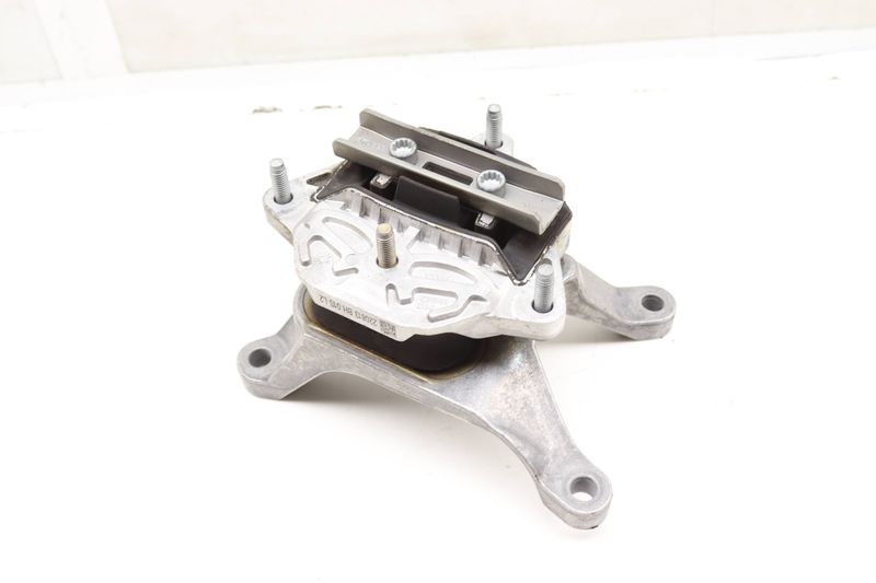 Transmission Mount / Bracket 8W0399118Q — Used (SKU 593981)