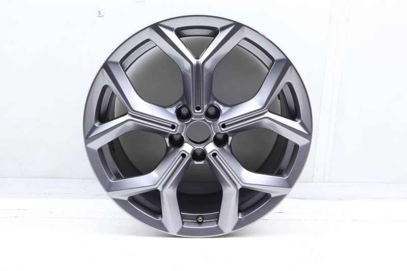 19" Inch Alloy Rim / Wheel 36116877327 — Used (SKU 695891)