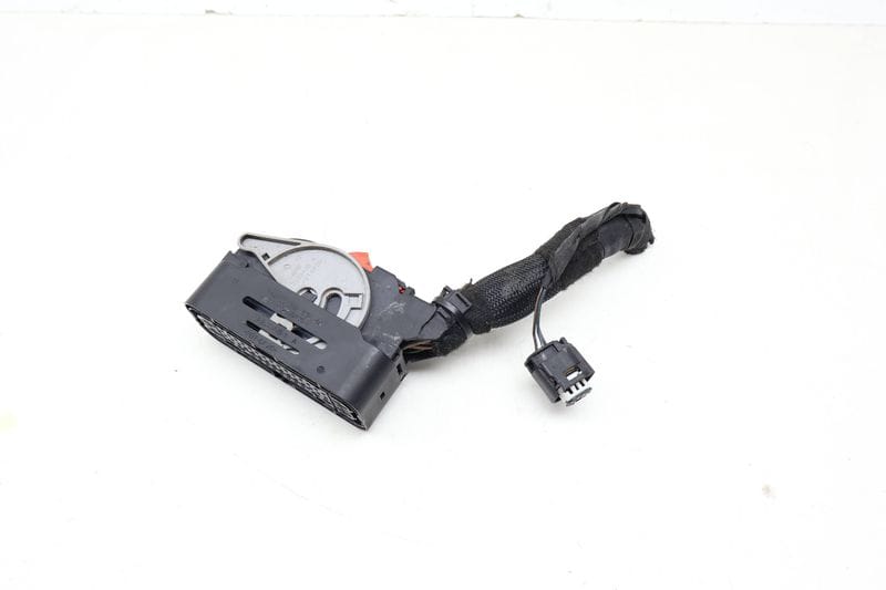 ABS Pump / Module Wiring Connector Plug / Pigtail 8801531 — Used (SKU 695757)