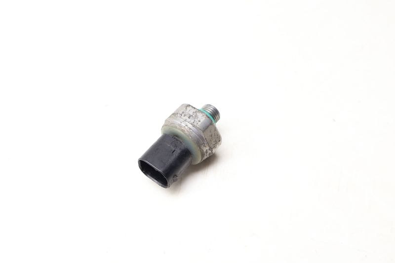AC Pressure Switch / Sensor 64539323658 — Used (SKU 695583)