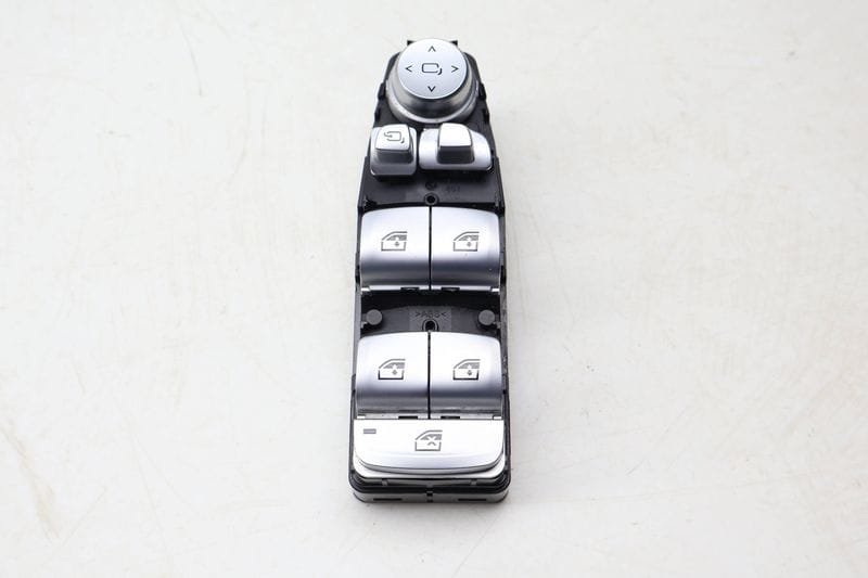 Door Master Window Switch 61316847099 — Used (SKU 695525)