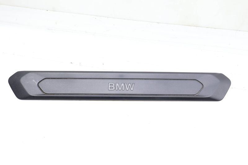 Door Sill / Scuff Plate (BMW) 51477393397 — Used (SKU 695705)