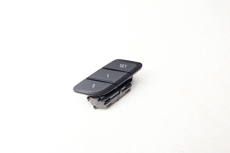 Seat Adjustment Memory Switch 61317937969 — Used (SKU 695536)
