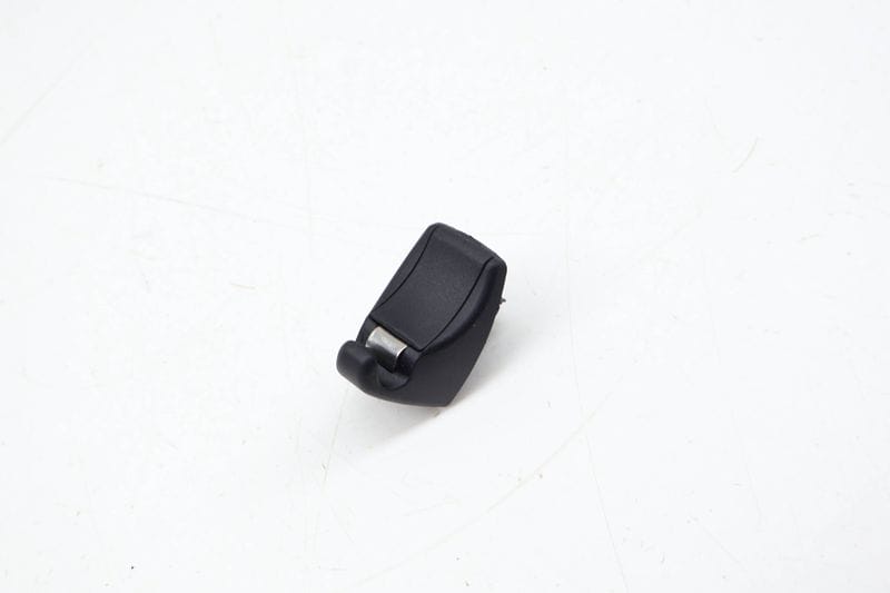 Sun Visor Clip / Bracket 51167277251 — Used (SKU 695507)