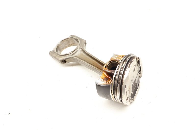 Piston w/ Connecting Rod 5A24670 — Used (SKU 695829)