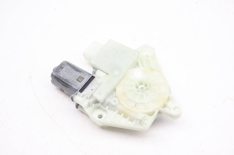 Power Window Motor 5A5C896 — Used (SKU 695740)