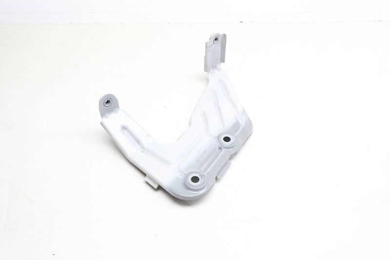 Fender Mount Bracket 41357424678 — Used (SKU 695767)