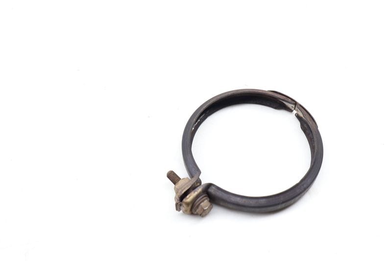 Turbo Exhaust Manifold Clamp 18307606136 — Used (SKU 695560)
