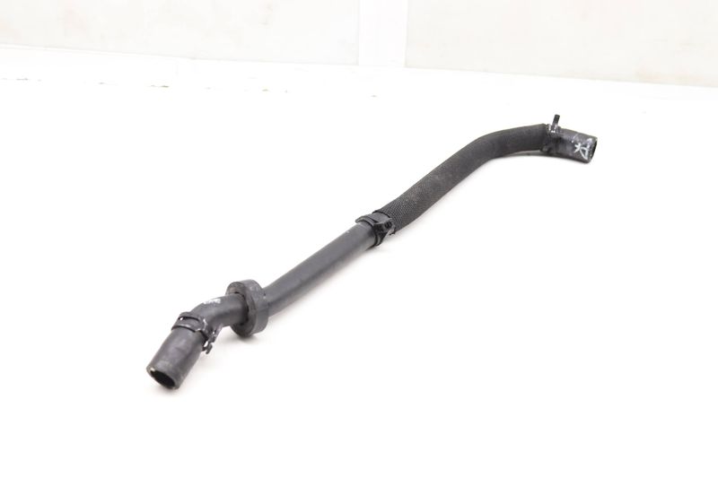Coolant Hose / Line 9J1121086 — Used (SKU 573465)
