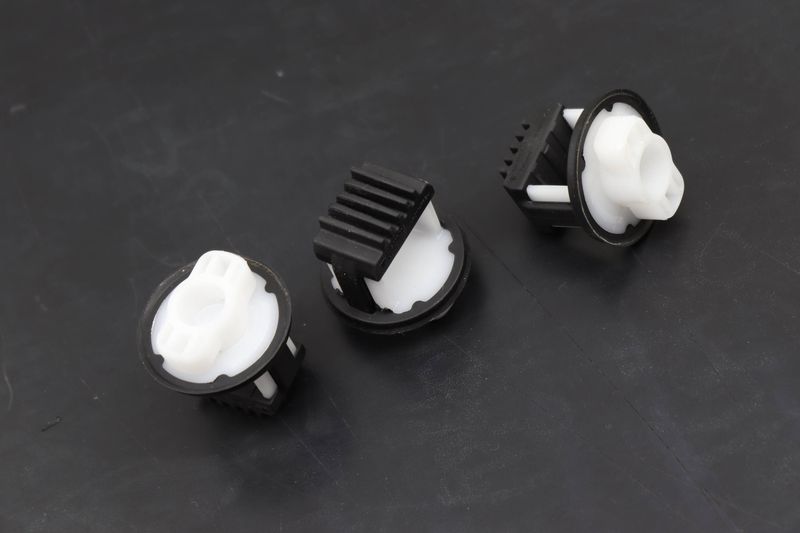 Door Panel Clip / Fastener Set (3) 992867075 — Used (SKU 573770)