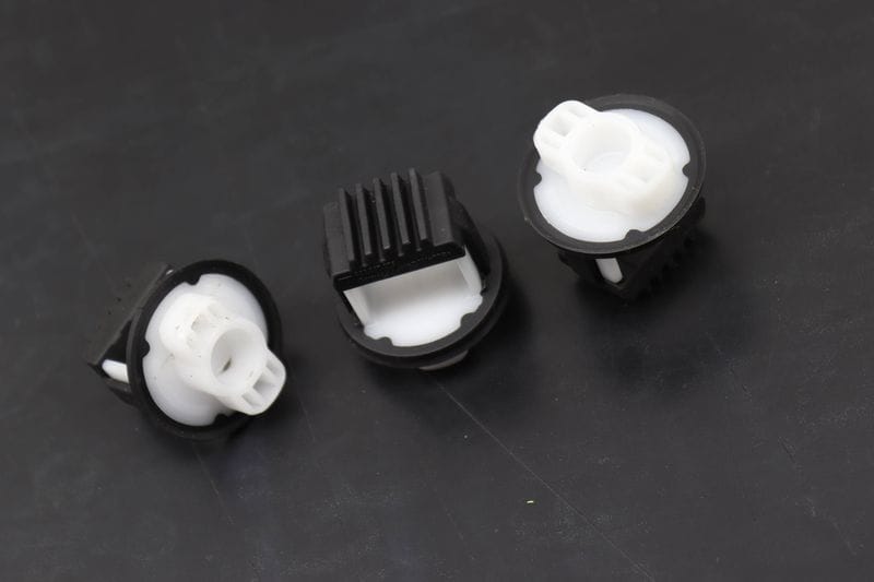 Door Panel Clip / Fastener Set (3) 992867075 — Used (SKU 573772)