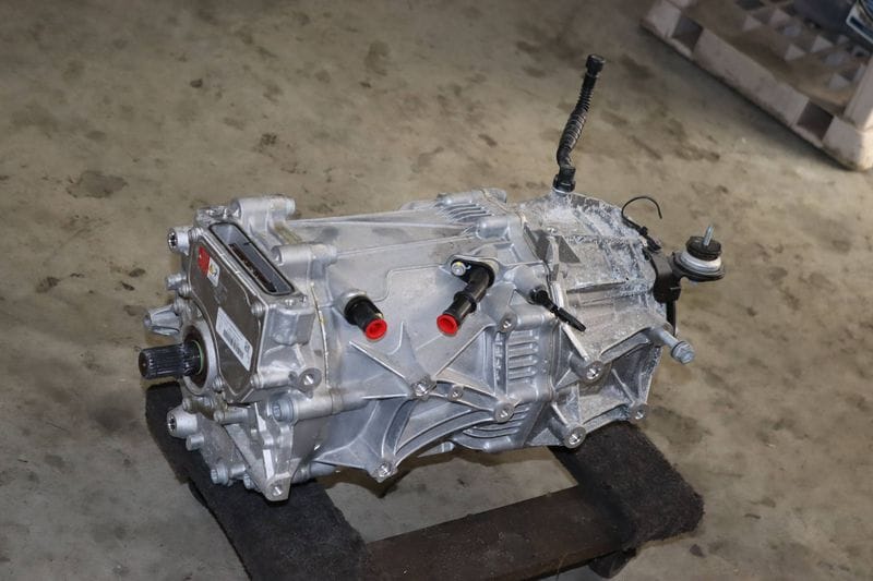 Electric Drive Motor / Generator Unit 9J1901131E — Used (SKU 573794)