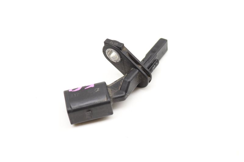 ABS / Wheel Speed Sensor 9J1927807 — Used (SKU 573691)