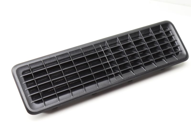 Footwell Air Vent Grille 9J1819151 — Used (SKU 573040)