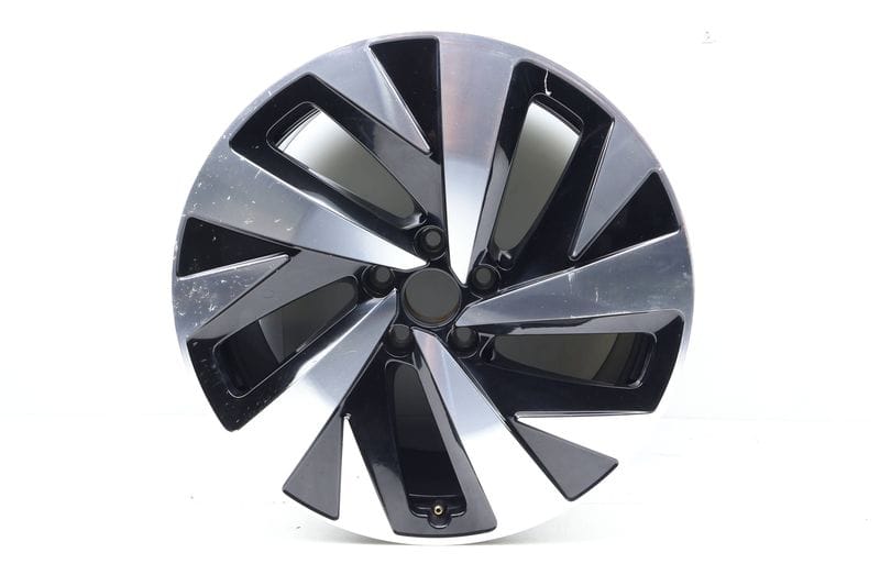 19" Inch Alloy Rim / Wheel 11K601025C — Used (SKU 692102)