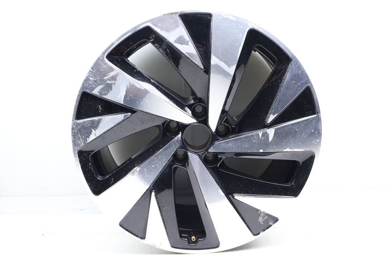 19" Inch Alloy Rim / Wheel 11K601025C — Used (SKU 692104)
