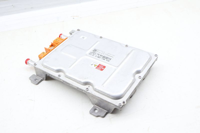 Audi / Volkswagen Battery Power Voltage Transformer / Converter