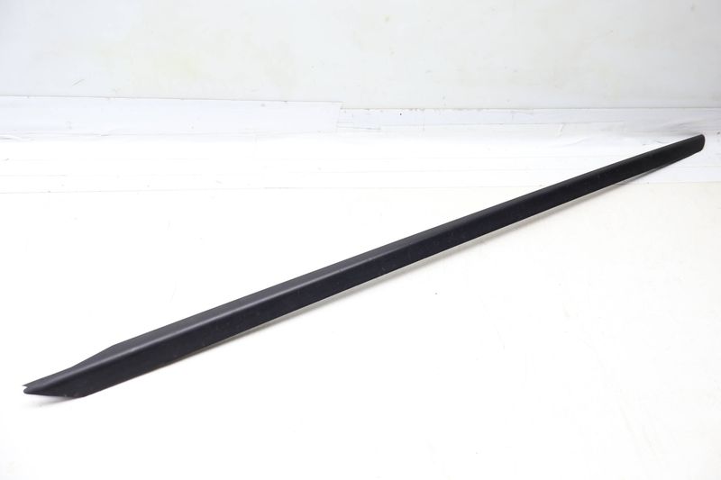 Windshield Side Trim / Seal 11A854327 — Used (SKU 691753)