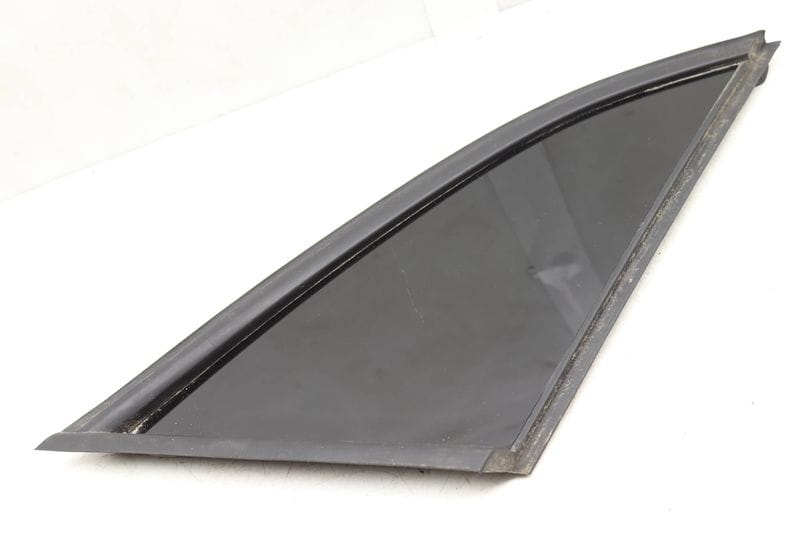 Side Quarter Window / Glass 11K845042 — Used (SKU 551406)