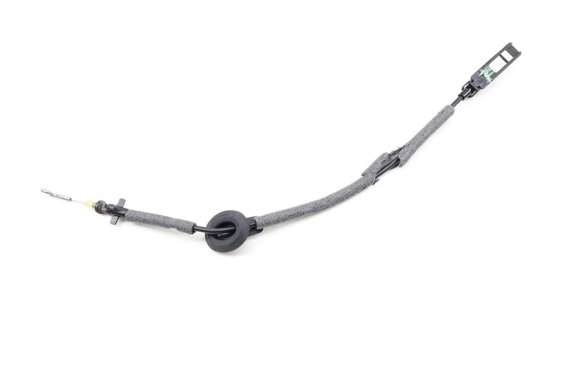 Interior Door Handle Release / Bowden Cable 17A839085 — Used (SKU 632741)