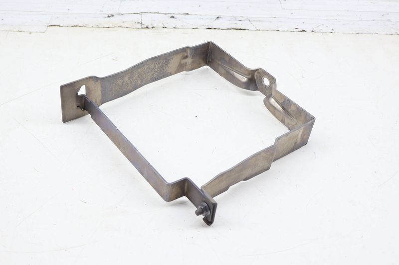 Battery Retainer / Bracket 5WA915343B — Used (SKU 708940)