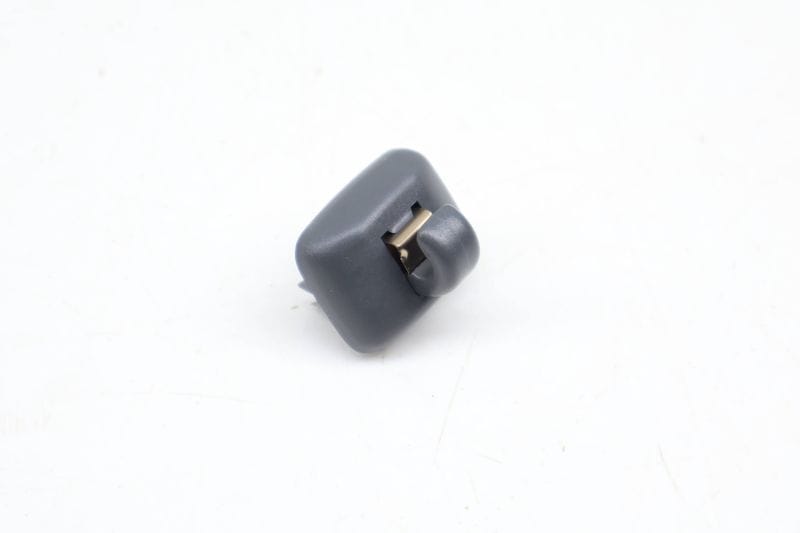 Sun Visor Clip / Bracket 8W0857562A — Used (SKU 708835)