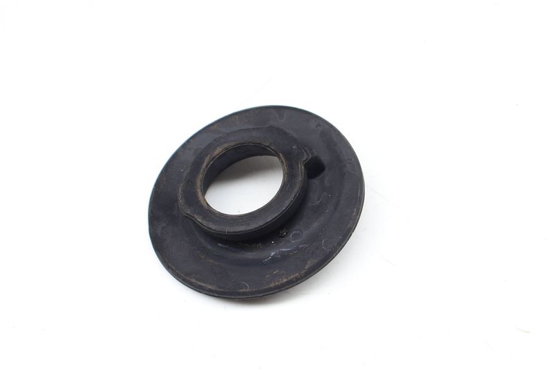 Lower Spring Rubber Mount 5Q0512297D — Used (SKU 708636)