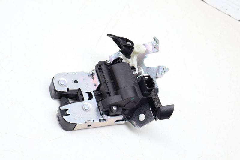 Trunk Lid Latch 8W0827503 — Used (SKU 708523)